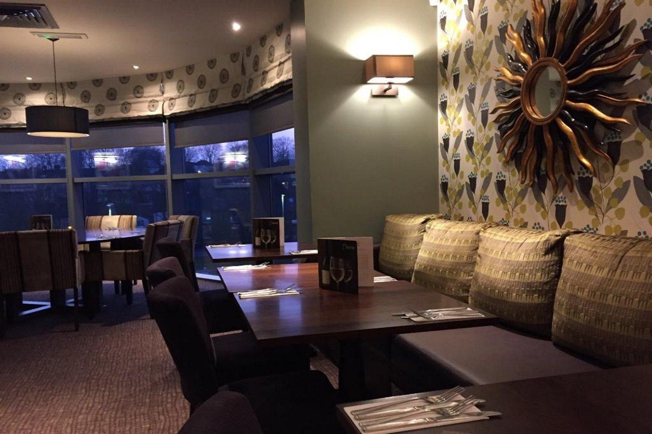 Premier Inn Hemel Hempstead Central Екстериор снимка