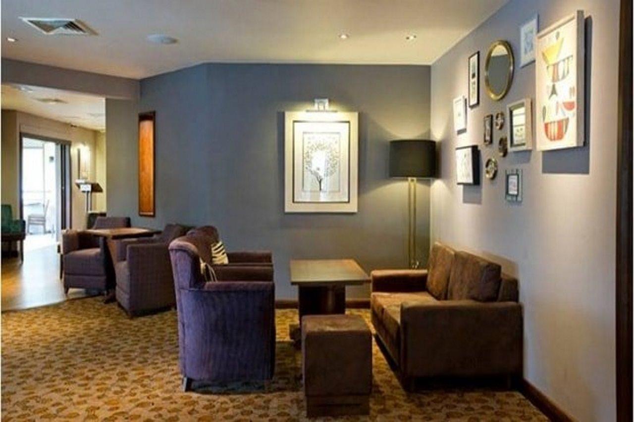 Premier Inn Hemel Hempstead Central Екстериор снимка